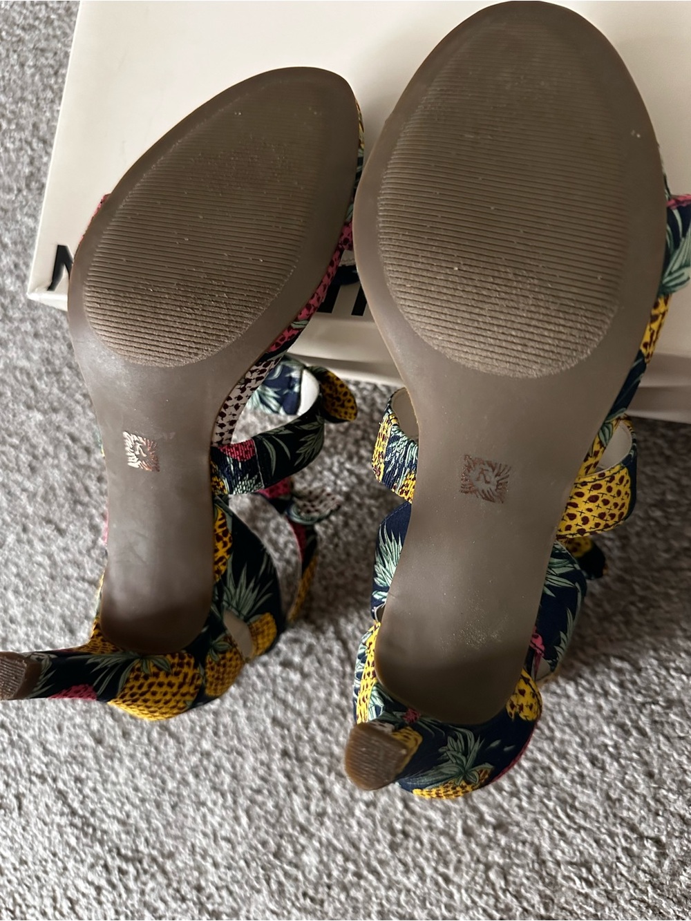 Anne Klein Tropical Print Knotted Open-Toe Heels EXACTLY AS PICTURED ❤️ - Picture 12 of 15